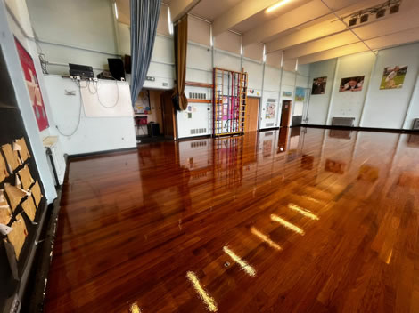 floor lacquering complete