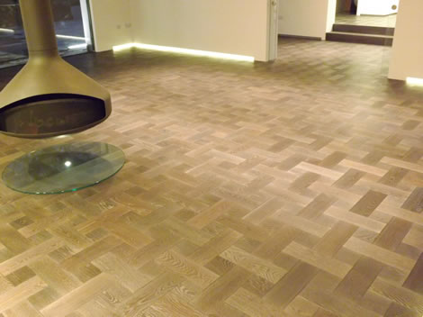 Lattice hall floor