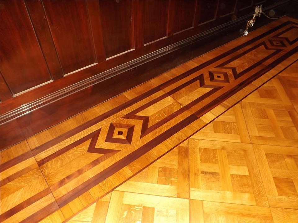 Sanding parquet flooring